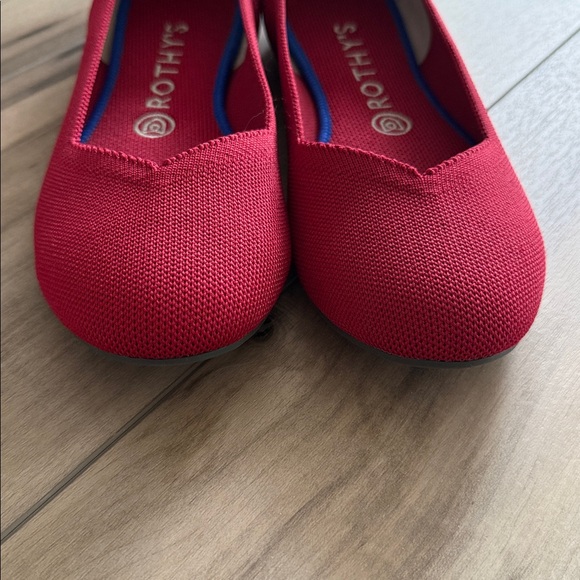Rothy's "Retired" The Flat Round Toe Red Flats Size 8.5 - Picture 10 of 12